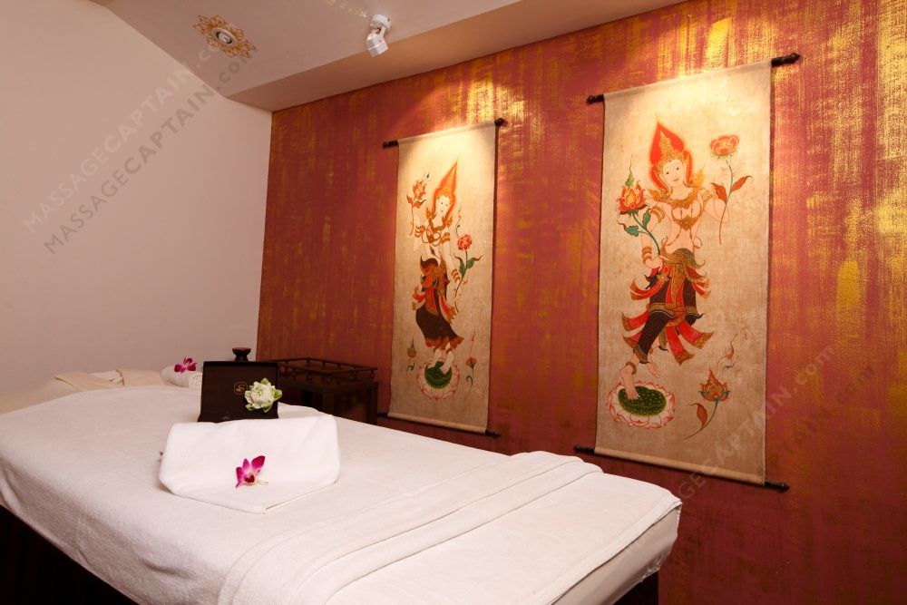 Aura Thai Spa Image 0